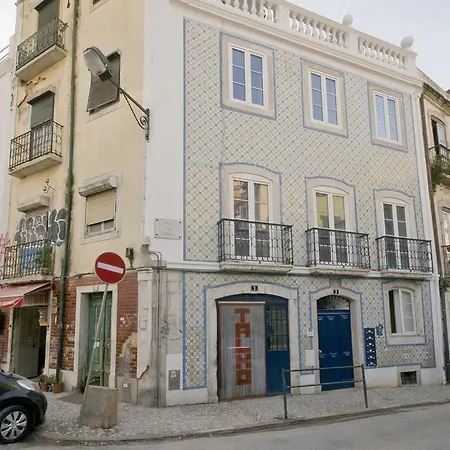 Mouraria Terrace By Homing